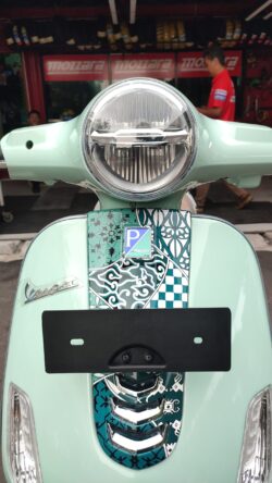[NEW] Vespa LX 125 iGet - Batik Edition - Image 6